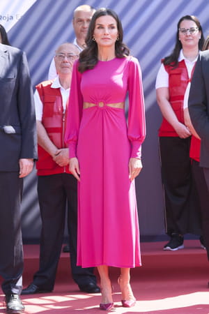 letizia-d-espagne-robe-fuchsia