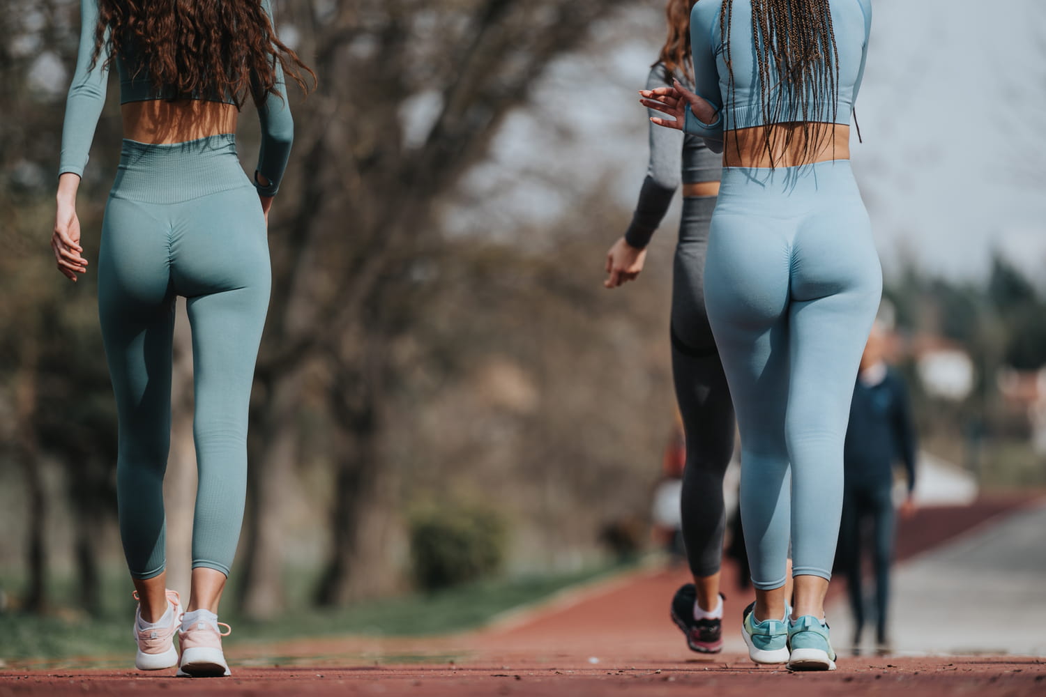 This small exercise is the most effective for having firm buttocks this fall