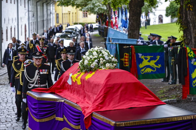 Obs&egrave;ques d'Harald V de Norv&egrave;ge&nbsp;: le prince William, Rania de Jordanie, Letizia d'Espagne font leurs adieux - PHOTOS de la c&eacute;r&eacute;monie