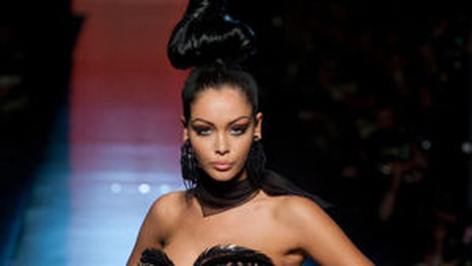 Une coiffure audacieuse