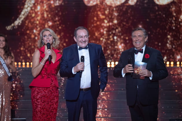 Jean-Pierre Pernaut &eacute;tait pr&eacute;sent sur sc&egrave;ne malgr&eacute; son cancer