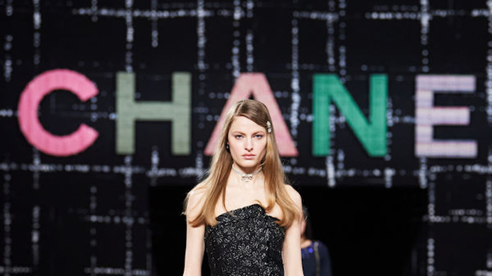Look 60