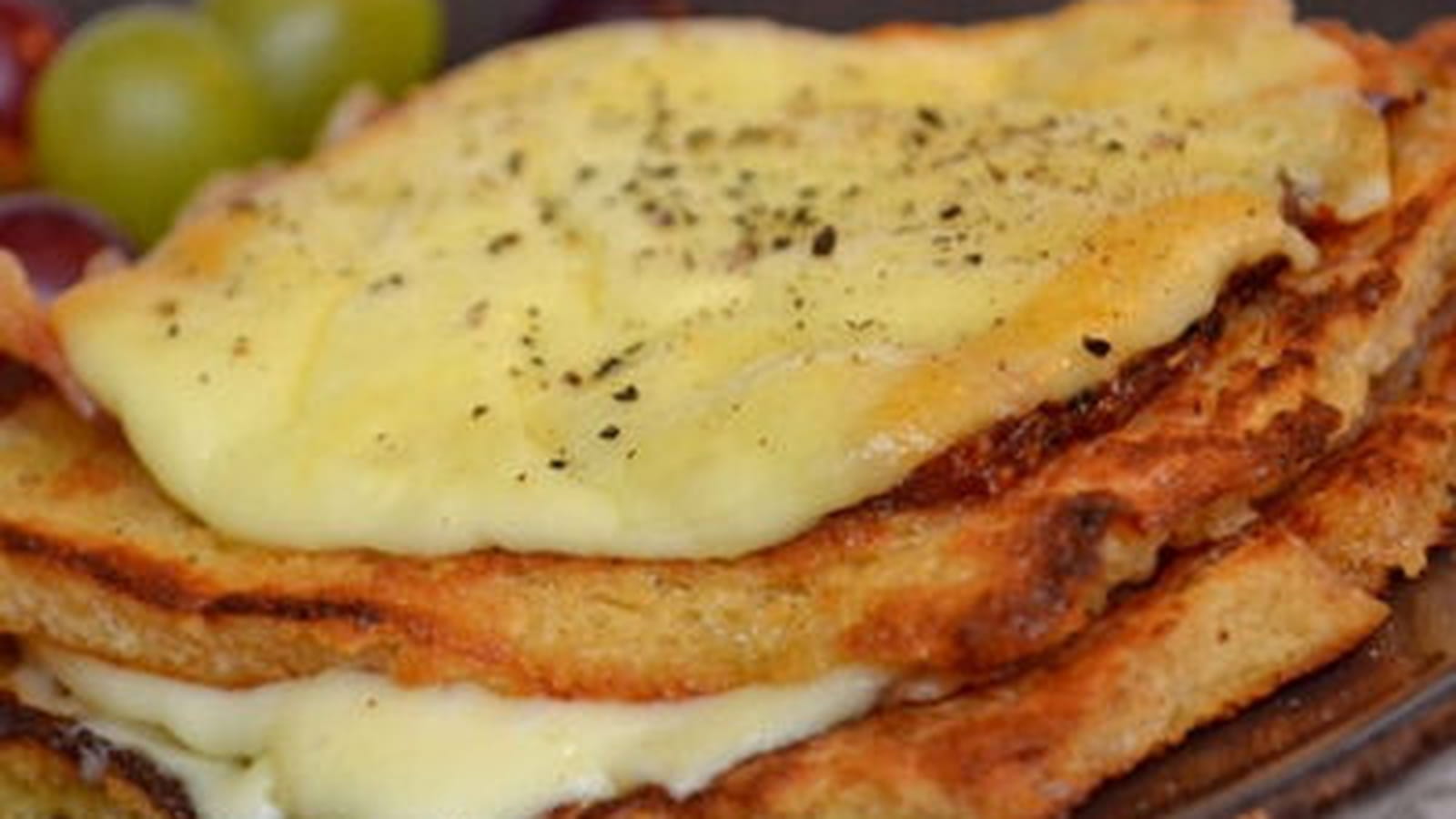 Pain perdu à la raclette