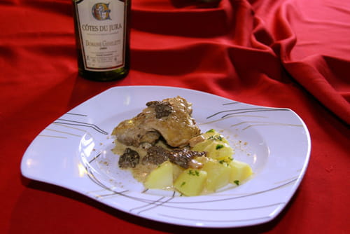 Poulet au vin du Jura et aux morilles
