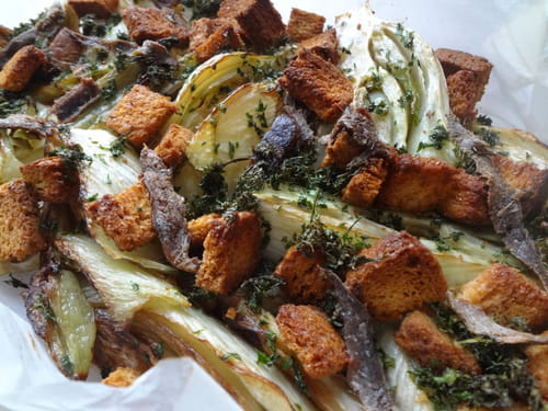 Fenouils rôtis aux croûtons et aux herbes
