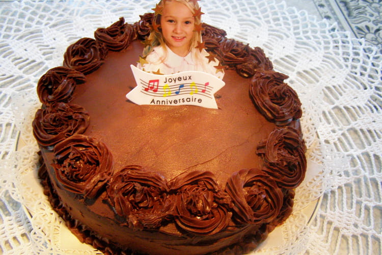 Recette De Gateau Au Chocolat D Anniversaire La Recette Facile