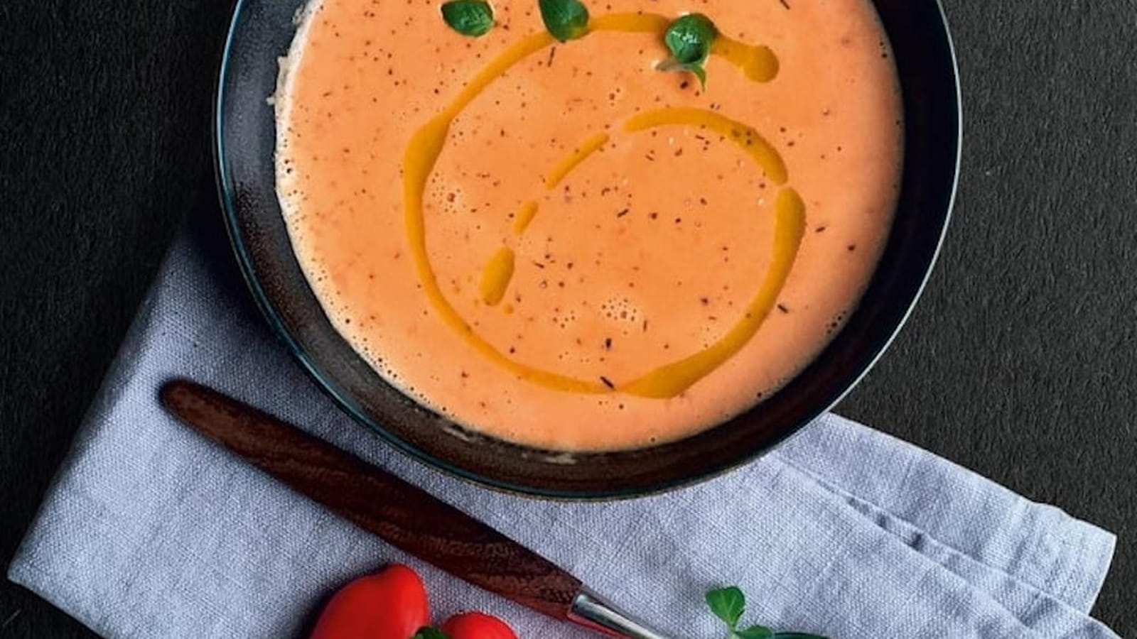 Gaspacho au poivron rouge & balsamique blanc tomate basilic Maison Brémond
