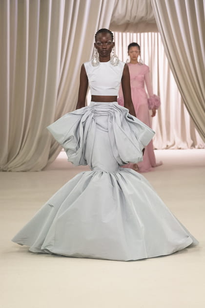 Look 4 du défilé Giambattista Valli
