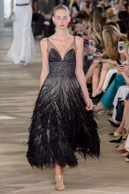 D&eacute;fil&eacute; Monique Lhuillier