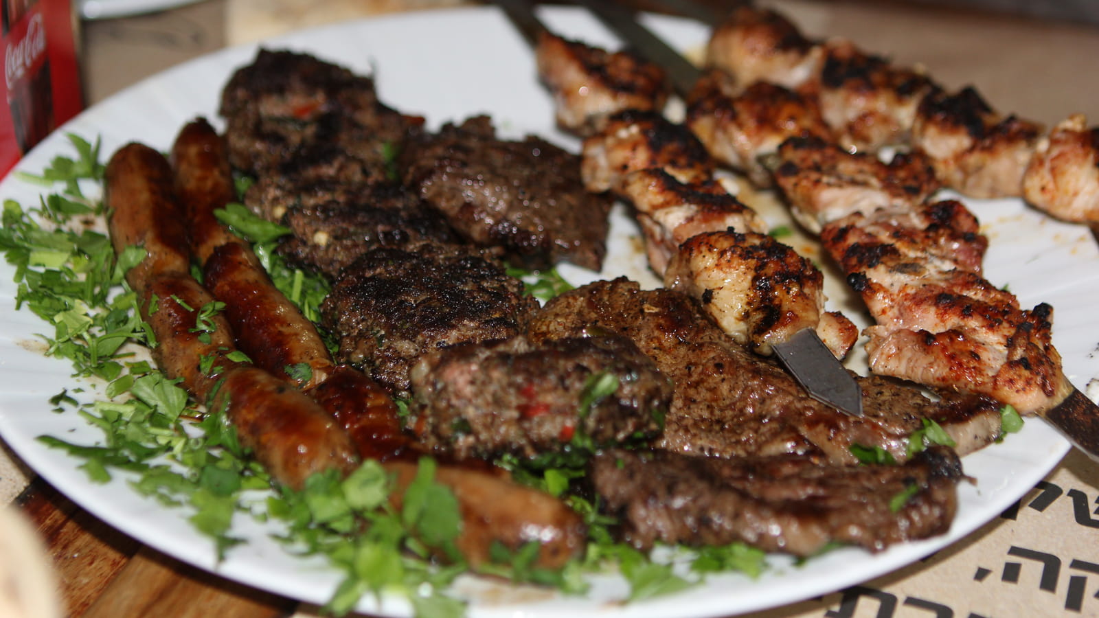 De belles brochettes de grillades
