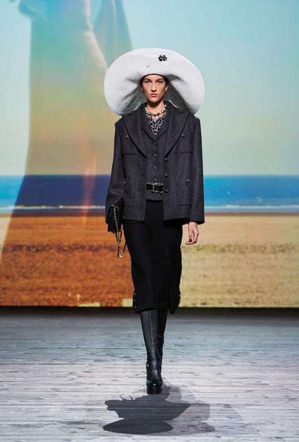 Look 49&nbsp;du d&eacute;fil&eacute; Chanel automne-hiver 2024-2025
