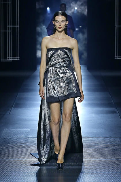 Look 19&nbsp;du d&eacute;fil&eacute; Fendi Couture