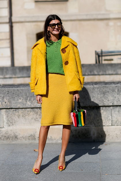 Giovanna Battaglia en tailleur jupe jaune