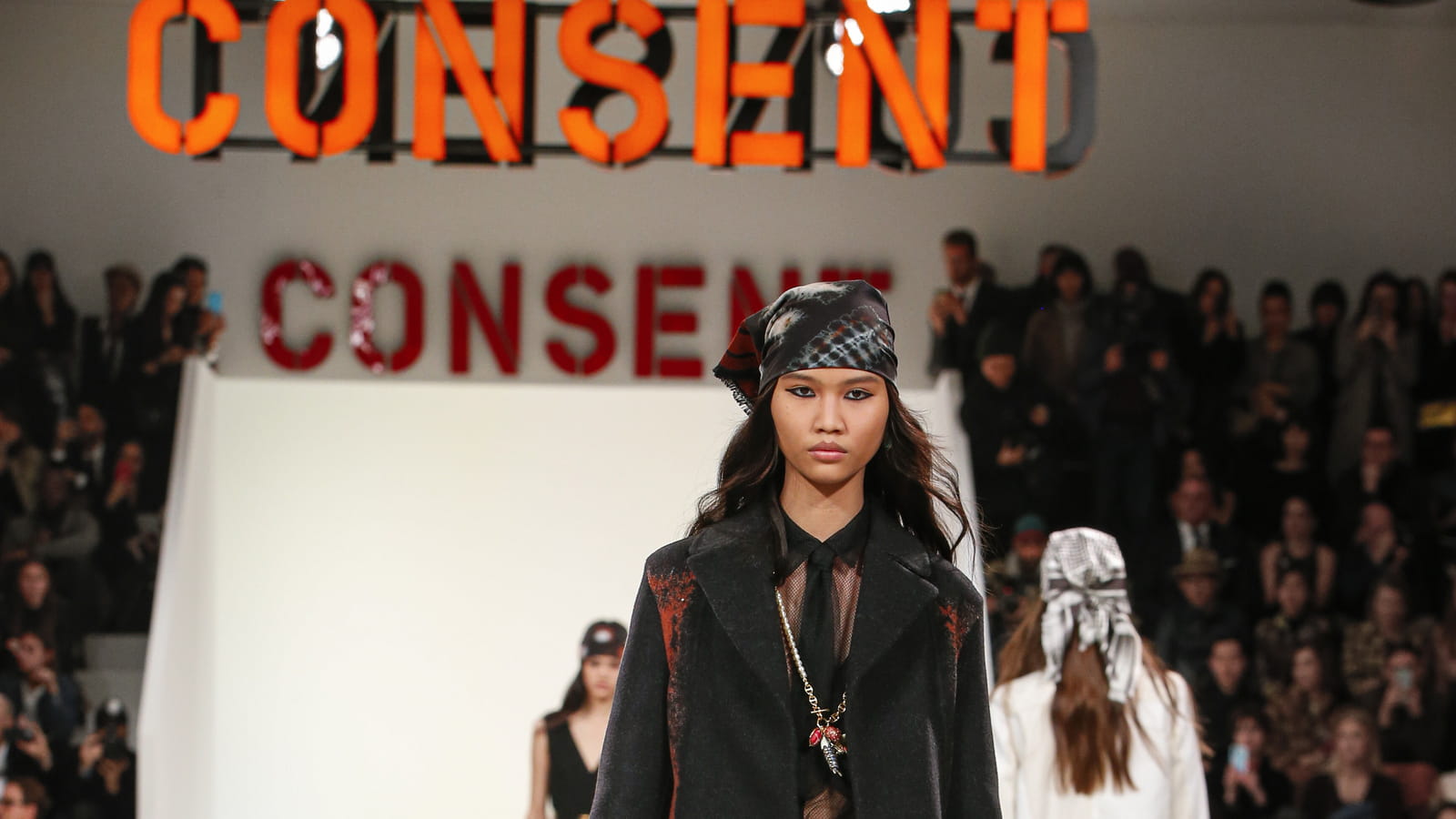 Look 37