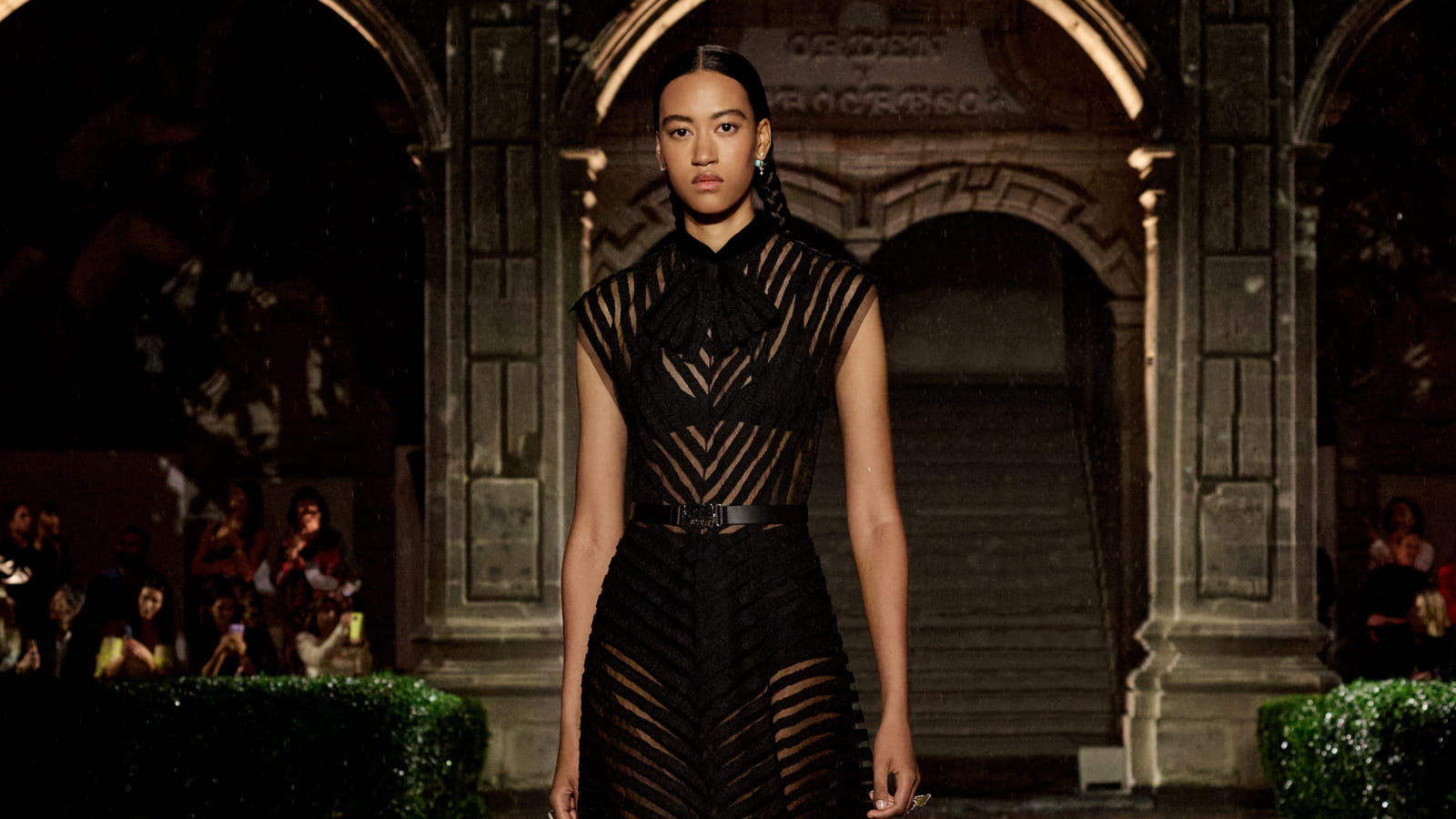 Look 35