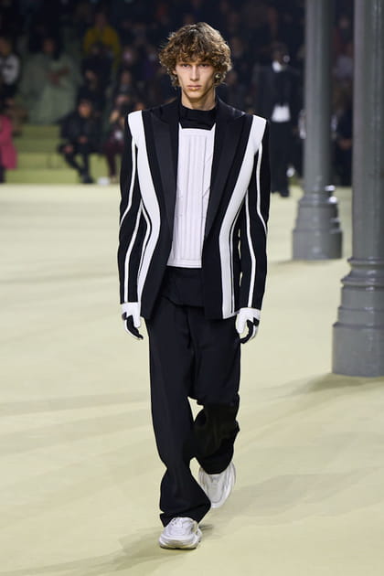 Look 86&nbsp;du d&eacute;fil&eacute; Balmain