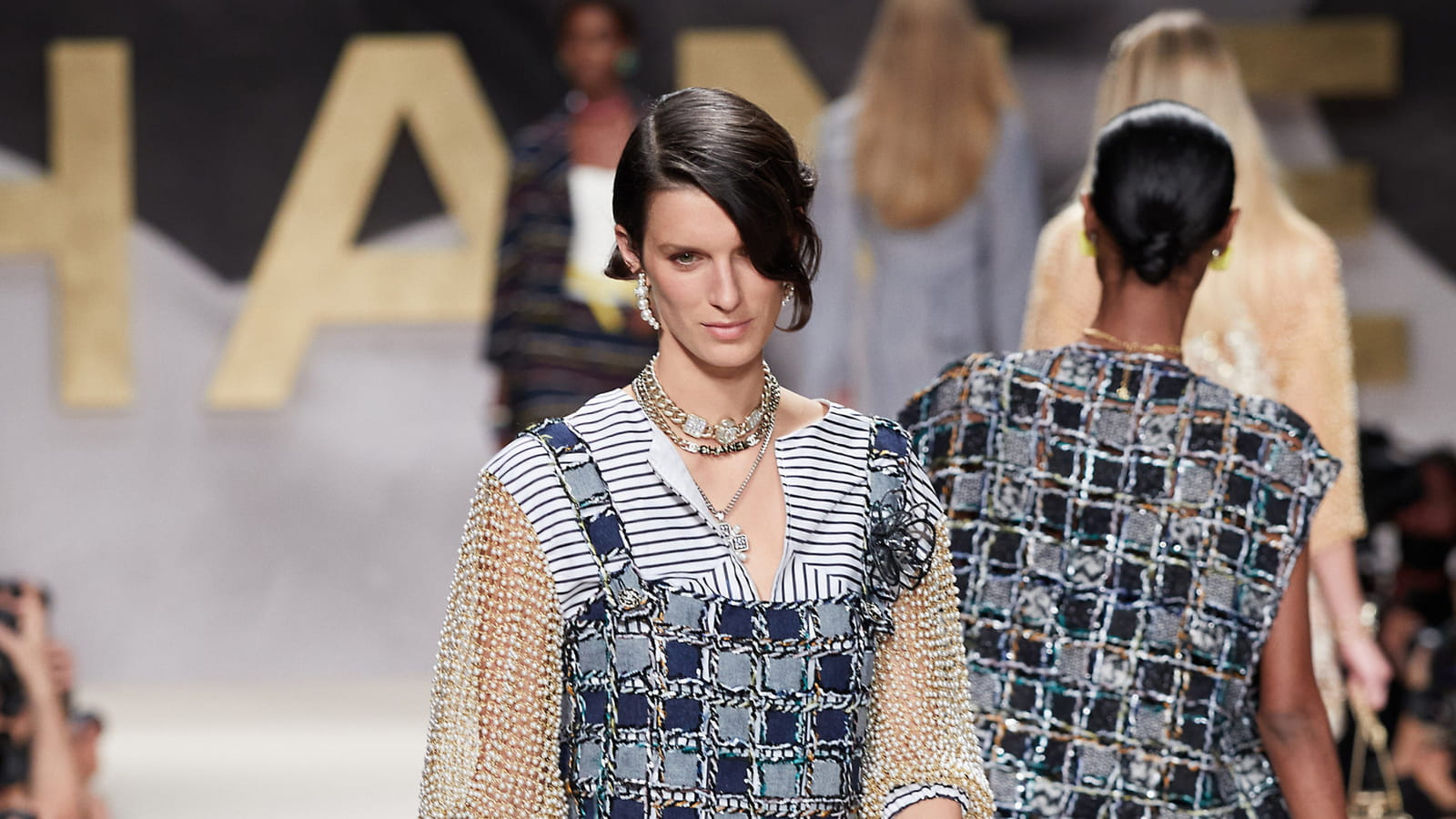 Look 29