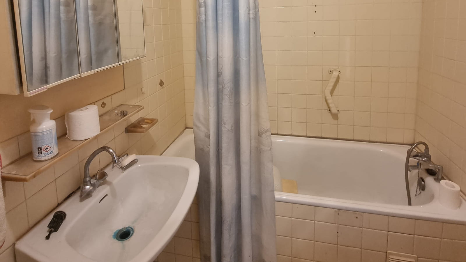 Salle de bains avant 