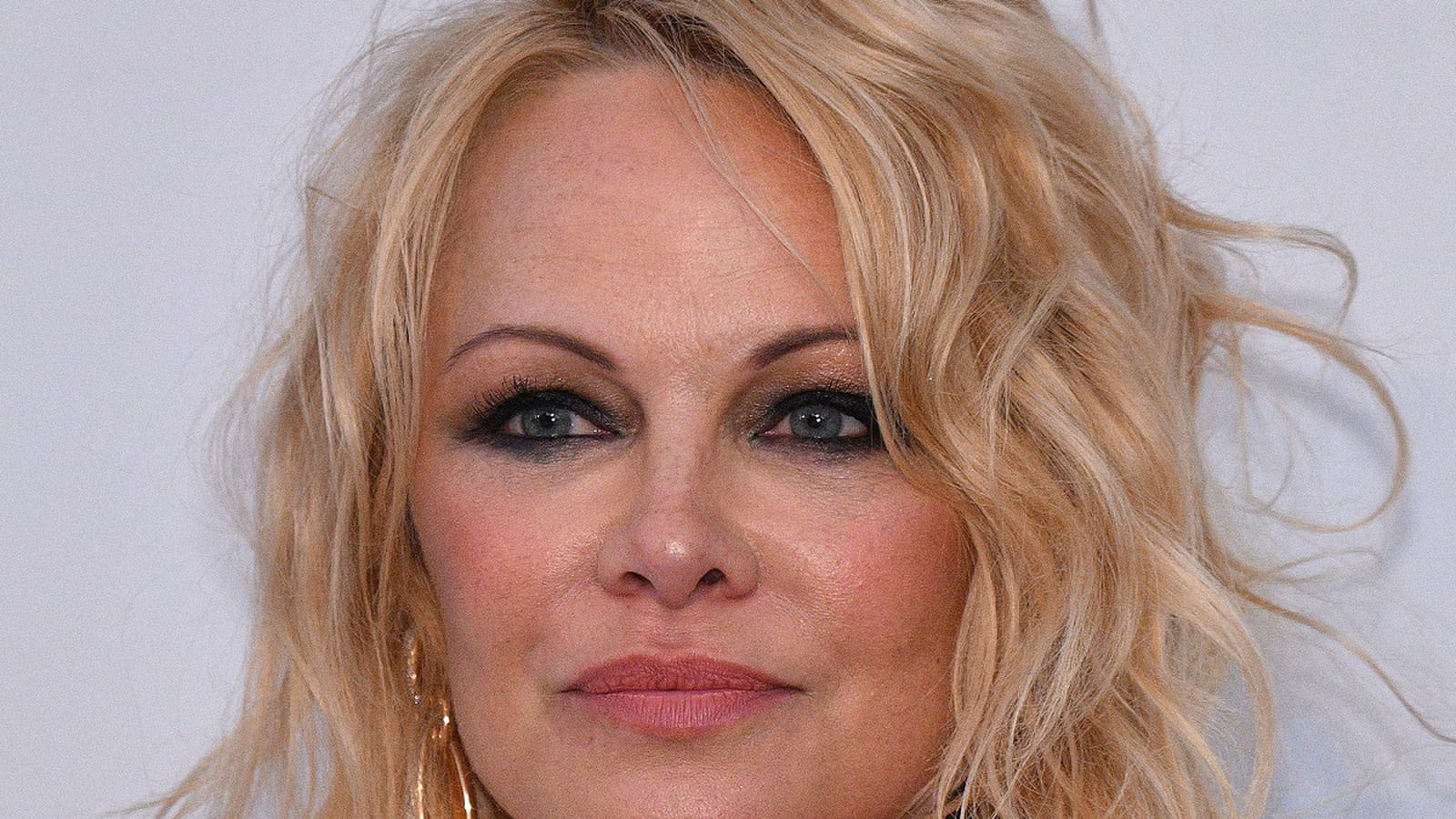 Pamela Anderson sans frange