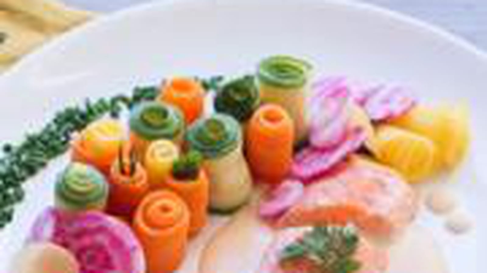 Saumon au beurre blanc et son jardin de légumes
