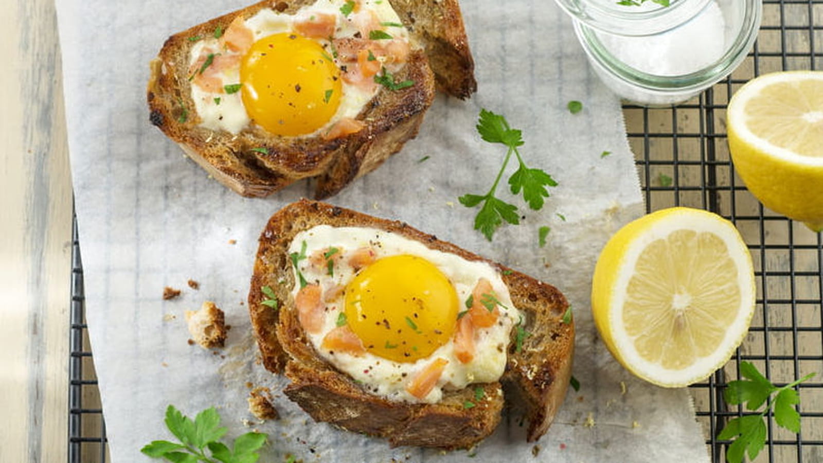 Oeuf cocotte, crème légère et saumon