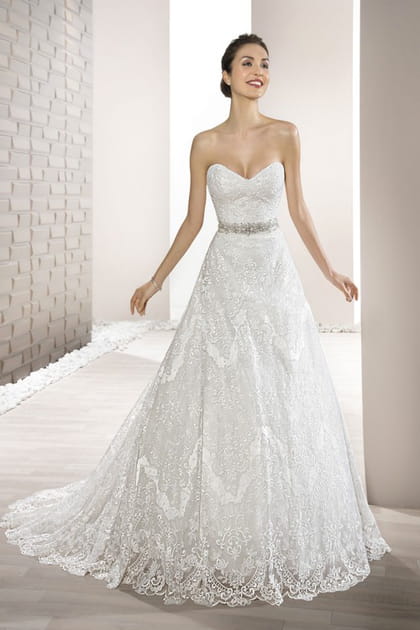 Une robe a&eacute;rienne, Demetrios