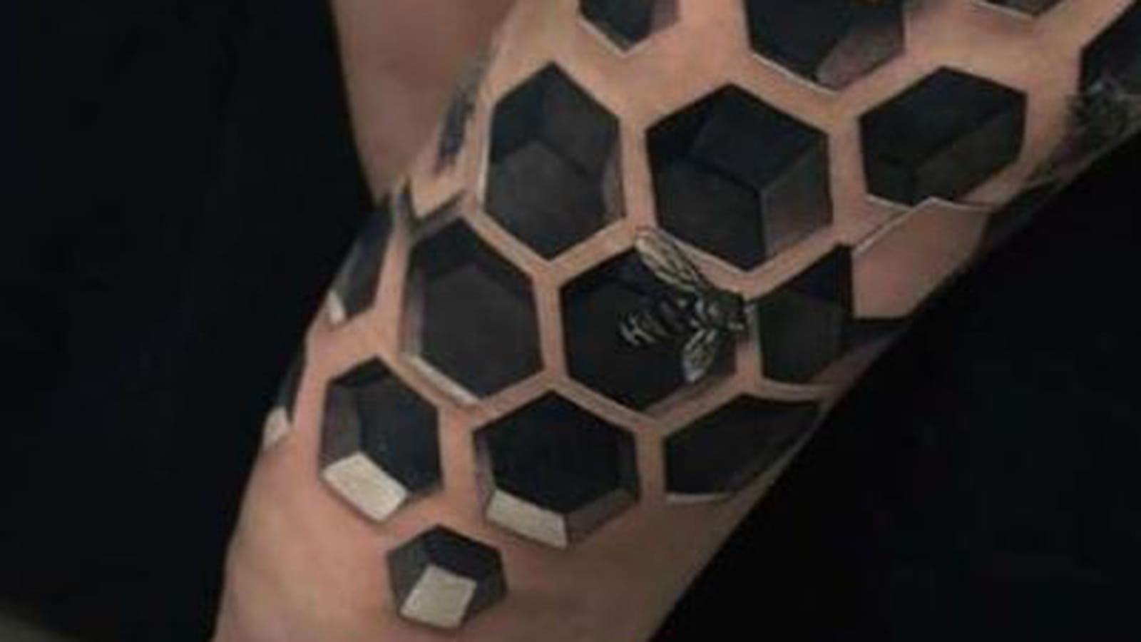 Alvéoles d'abeille 3D sur la cuisse