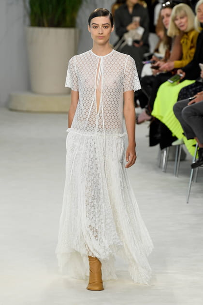 D&eacute;fil&eacute; Loewe printemps-&eacute;t&eacute; 2020