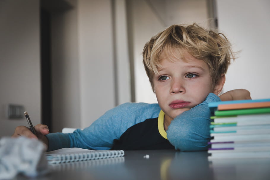 Un sentiment profond de solitude affecte les enfants doués