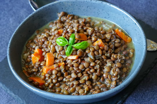 Les lentilles cuisent bien plus vite si on saute cette étape (et c'est pareil pour tous les légumes secs)