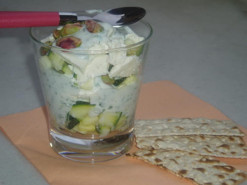 Verrines de courgettes au fromage blanc et pistaches