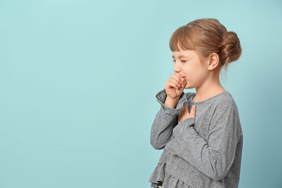 Toux à répétition chez l'enfant : cause, comment la soigner ?