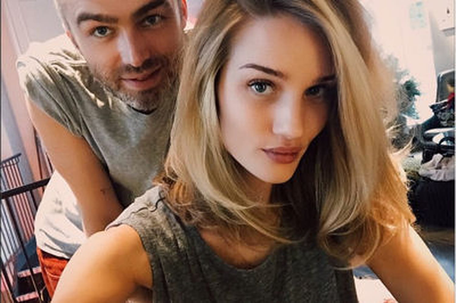 Rosie Huntington-Whiteley, sa nouvelle coupe pour 2015 !