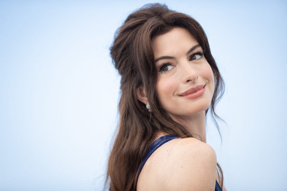 La demi-queue de cheval r&eacute;tro d'Anne Hathaway