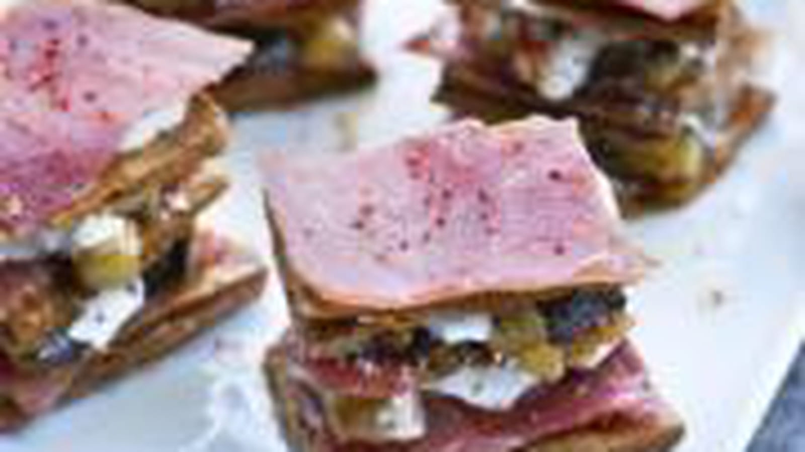Mille-feuille d?aubergines et jambon de Savoie