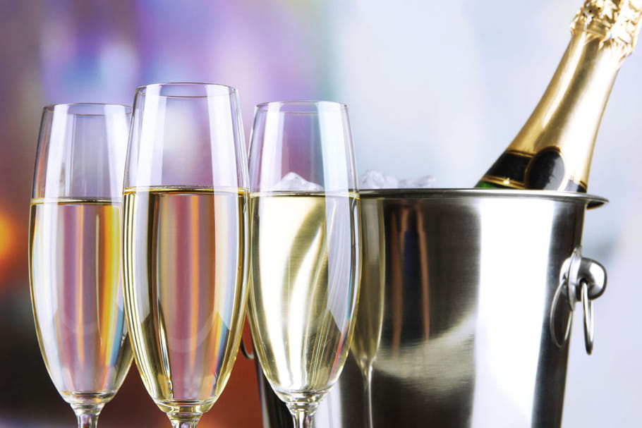 Comment refroidir rapidement une bouteille de champagne ?