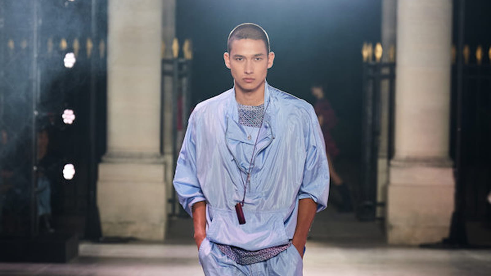 Look 37