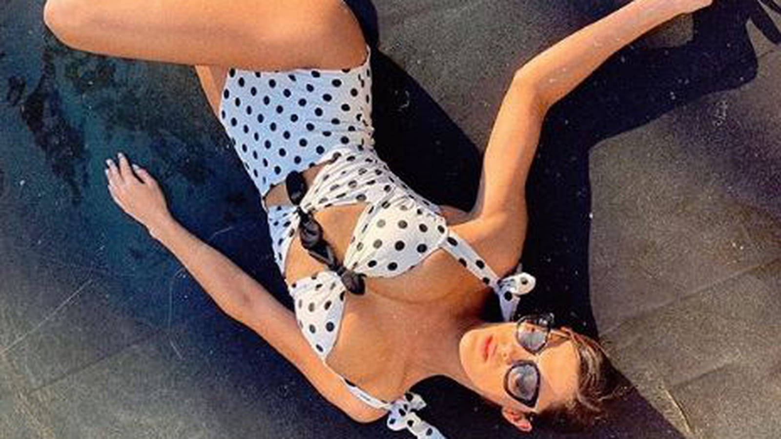 Iris Mittenaere se la joue pin-up