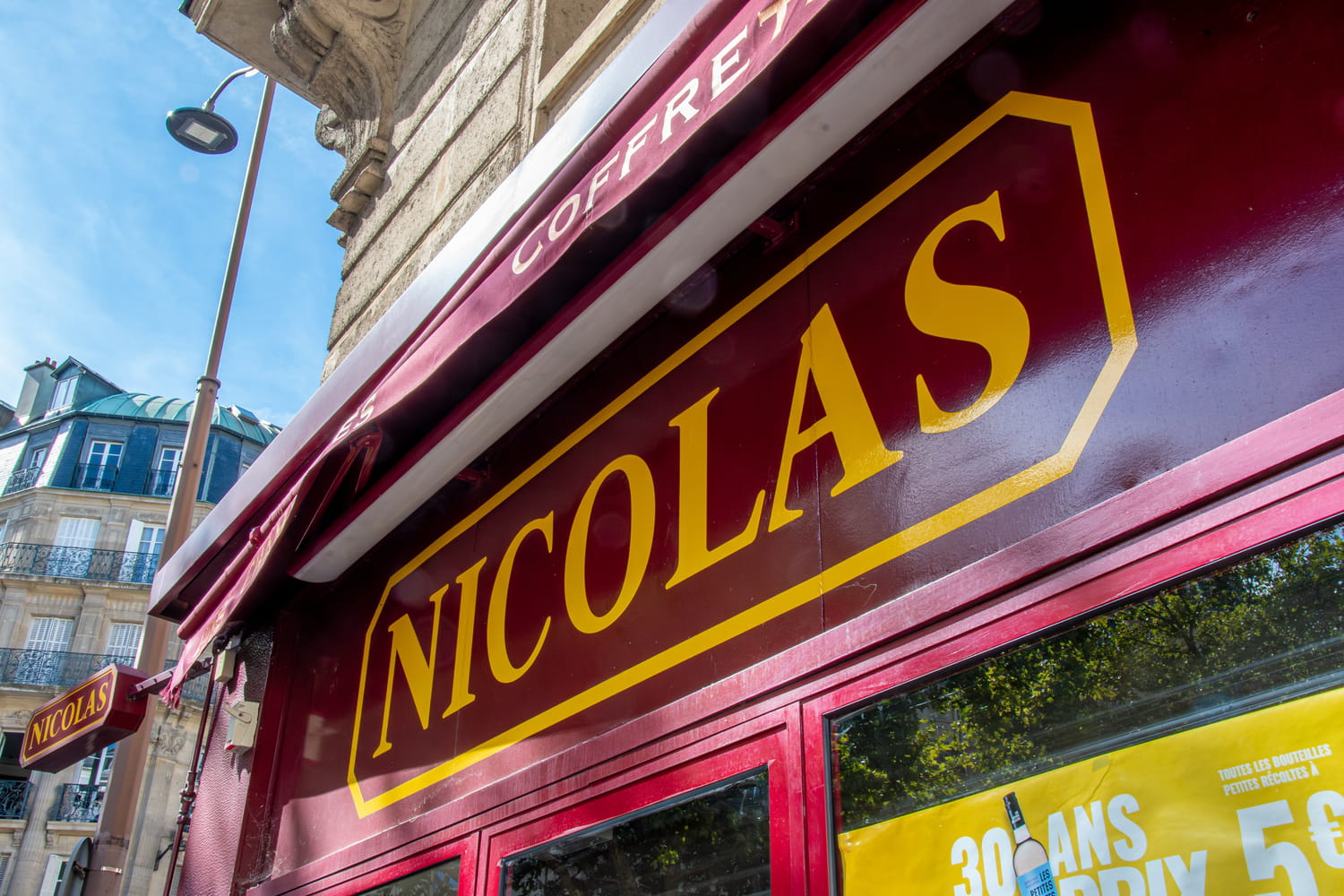 Les clients du caviste Nicolas vont devoir s'habituer : "on veut être le leader sur le marché du sans alcool"