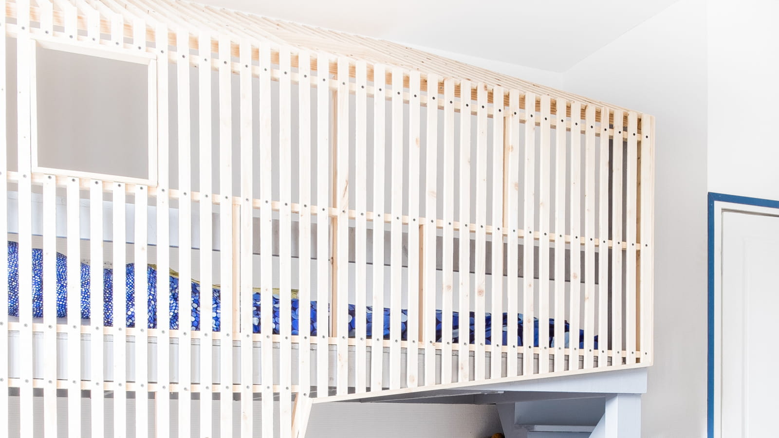 Rangement sous escalier