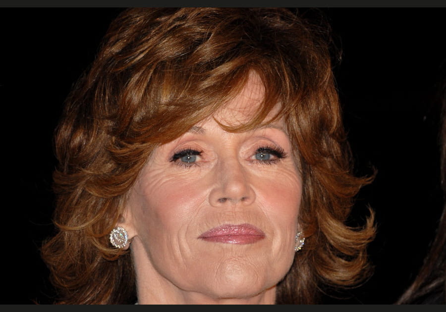 La coloration roux fonc&eacute; de Jane Fonda
