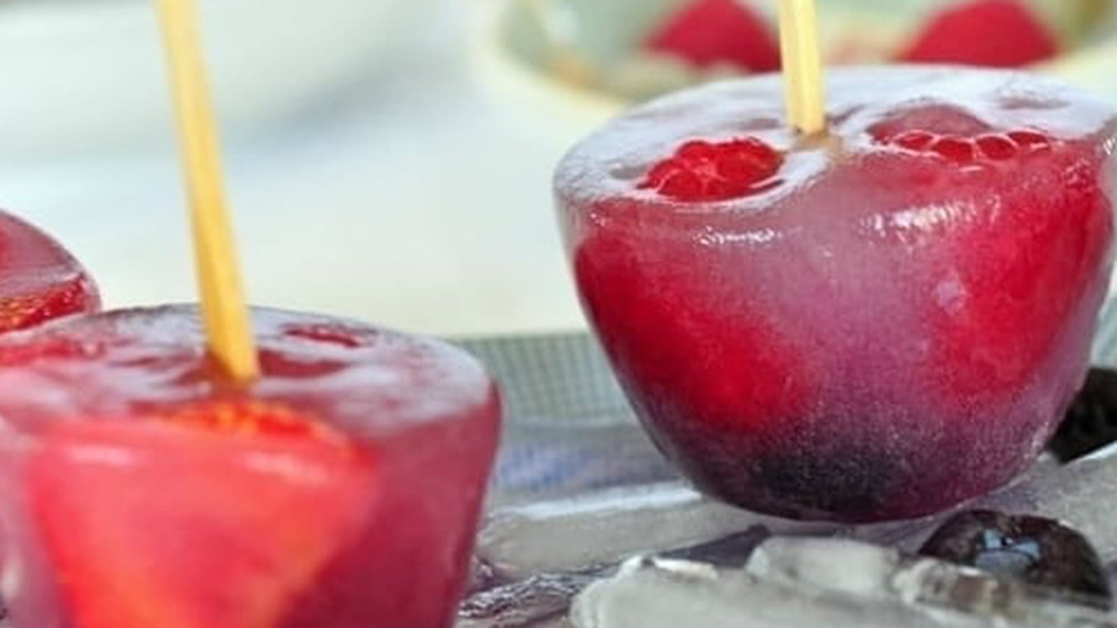 Popsicles vegan, eau de coco et fruits frais