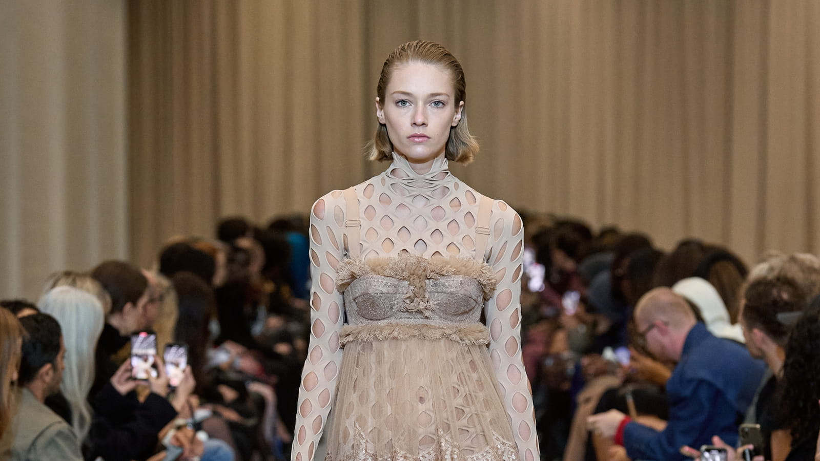  Look 23