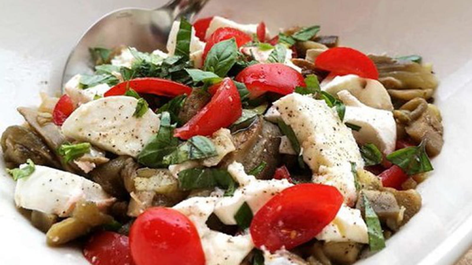 Salade d'aubergines à la vapeur douce