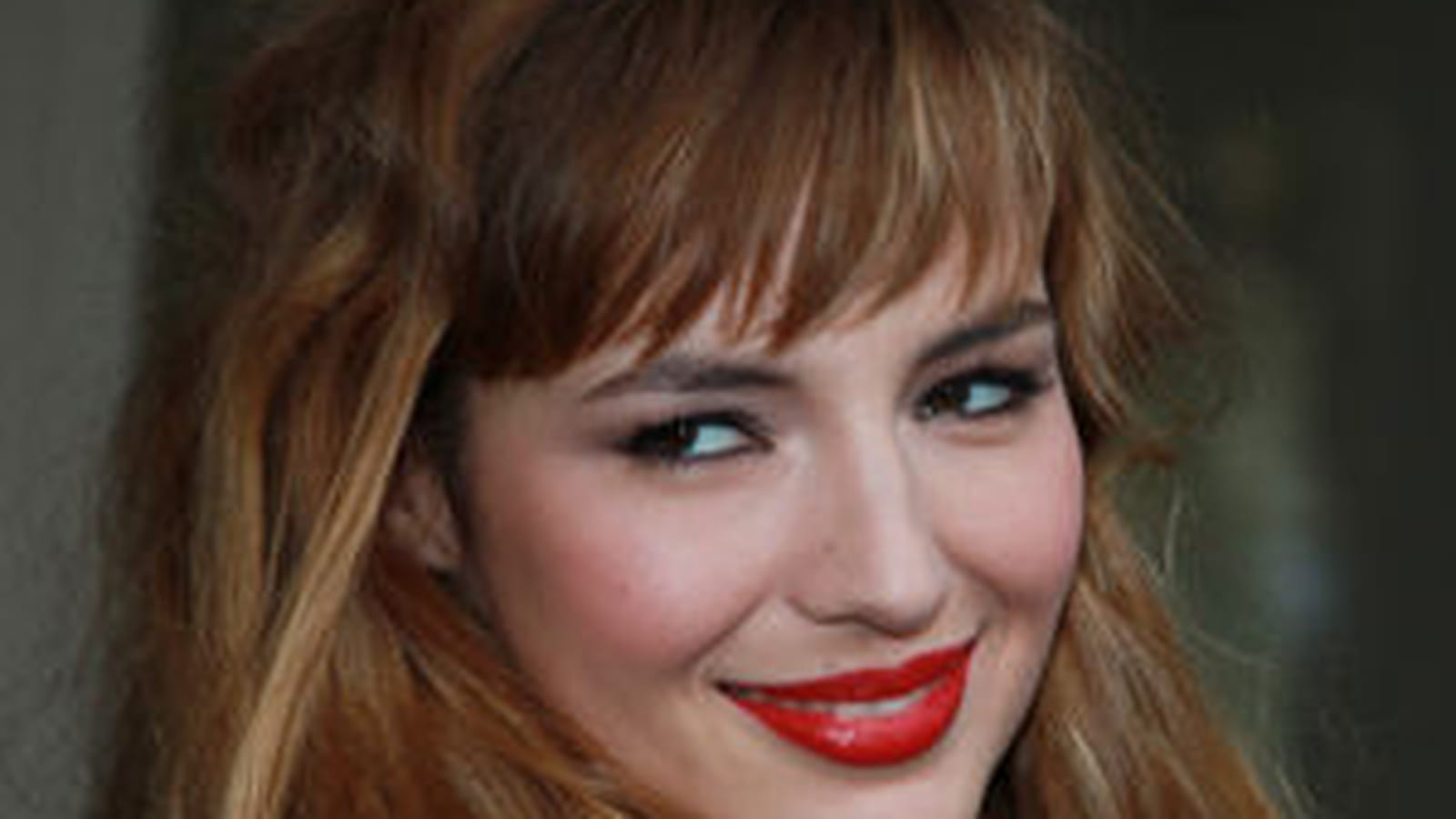 Louise Bourgoin, cheveux longs 