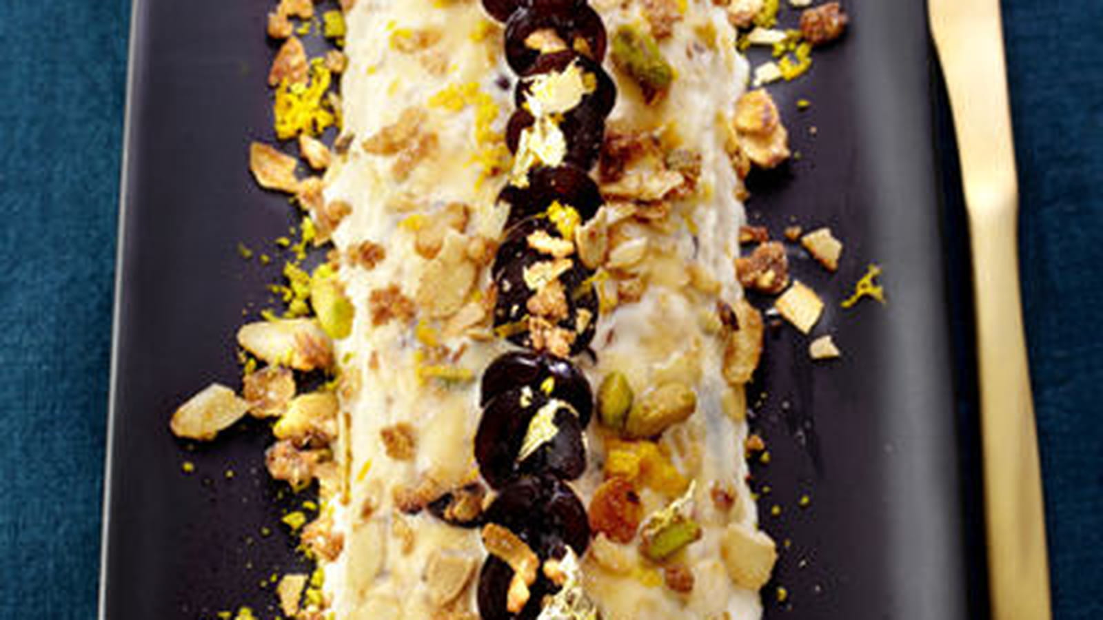 Bûche de nougat glacé et amarena