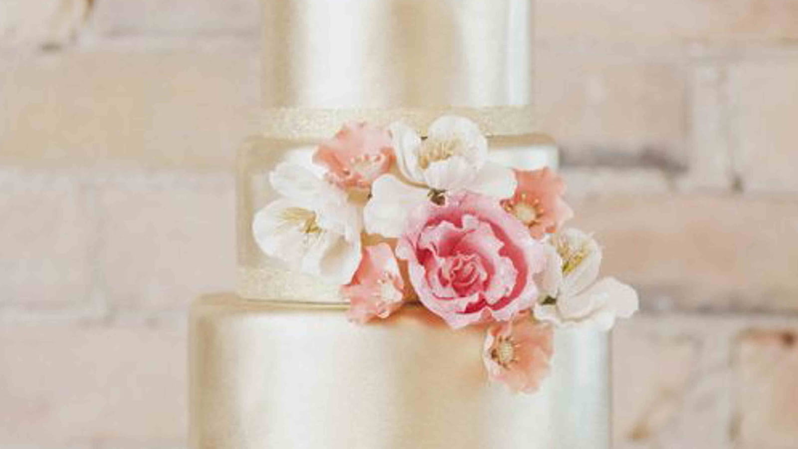 Wedding cake doré