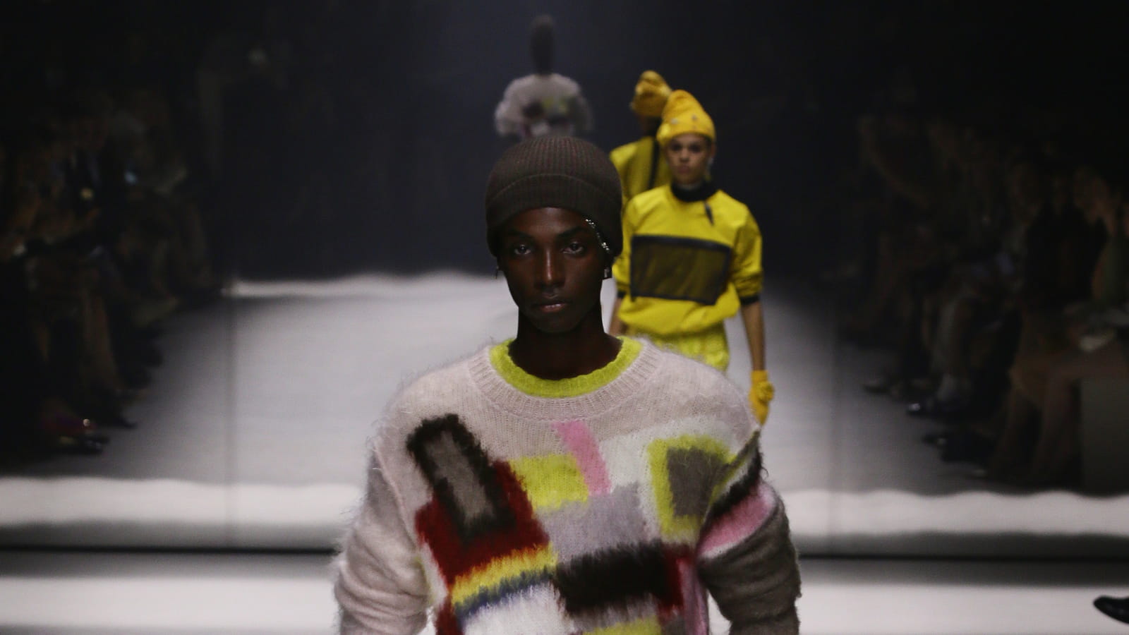 Look 18