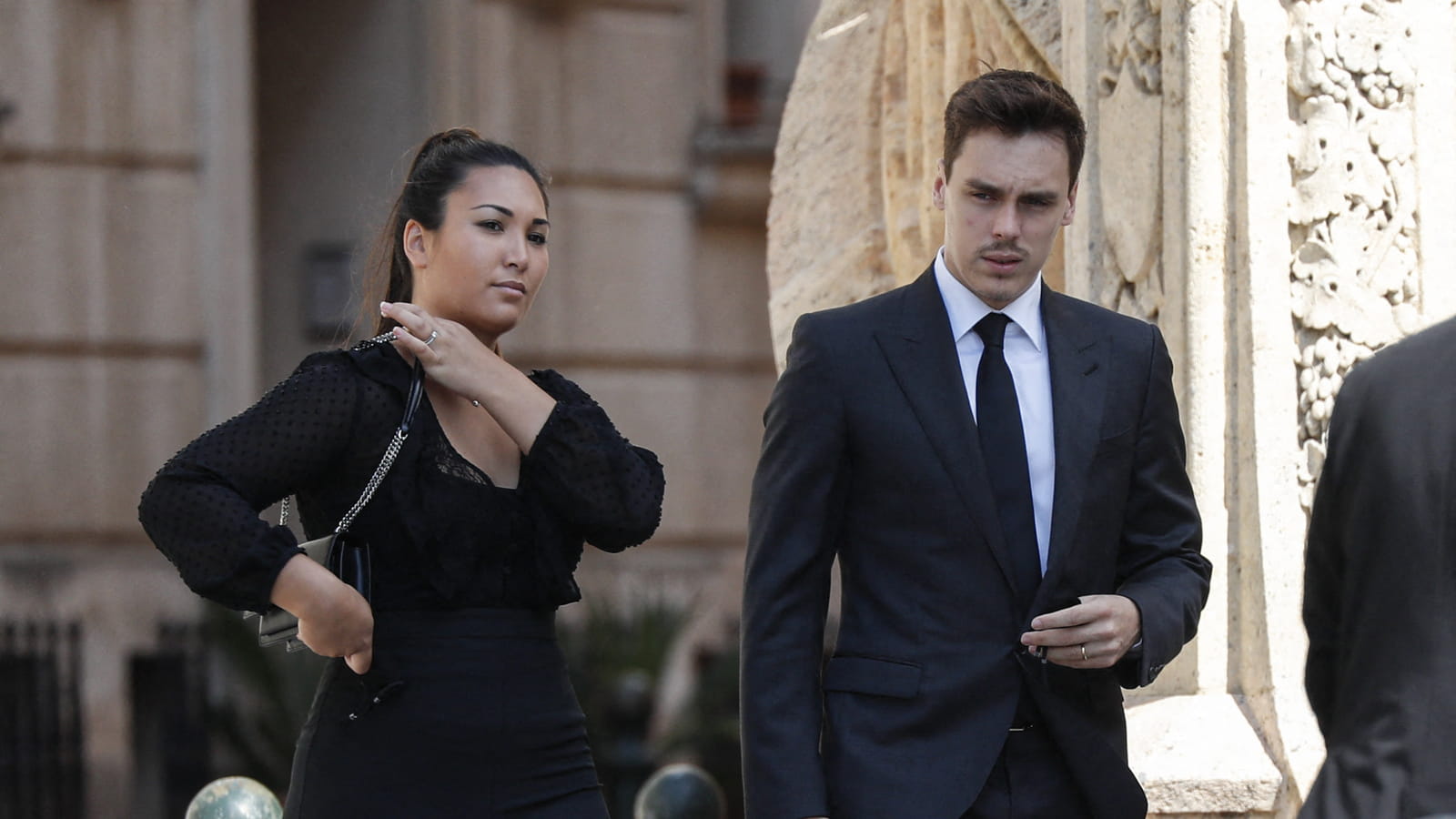 Pauline et Louis Ducruet arrivent aux obsèques