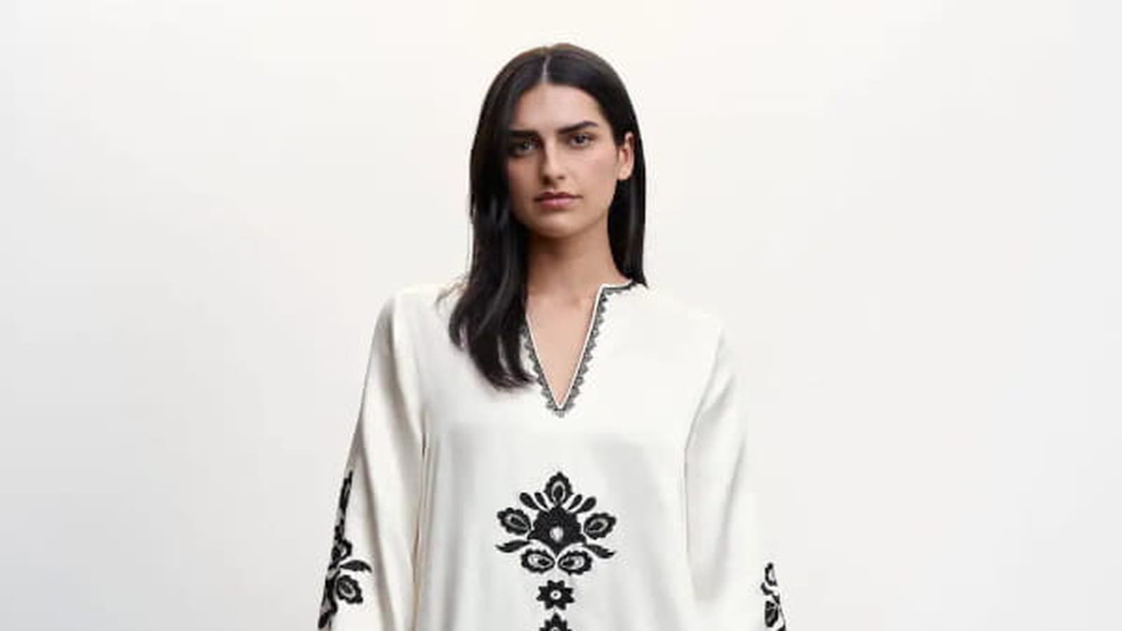 Robe brodée Mango 